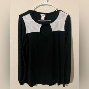 Thin long sleeve sweater